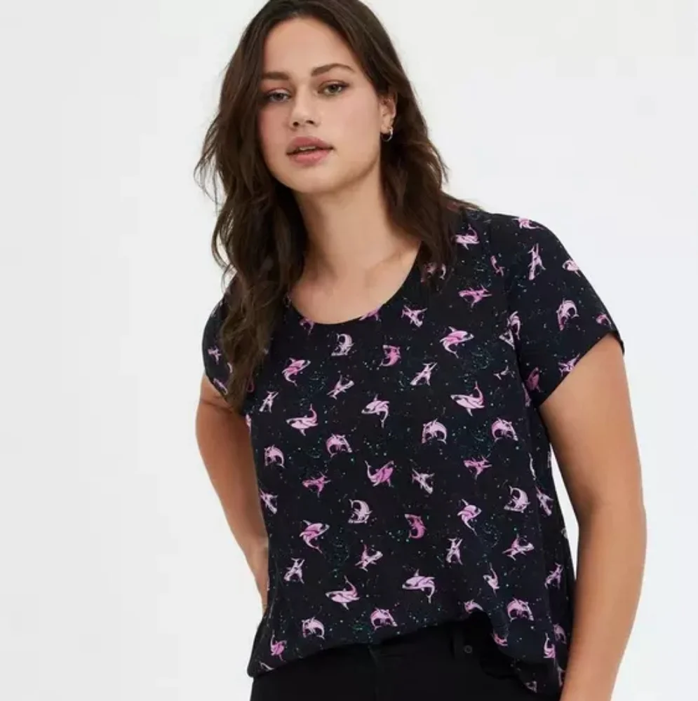 Like New Torrid Universal Jaws Georgette Blouse Shark Print - Picture 6 of 11